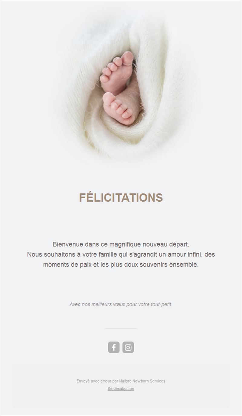 Email de félicitations avec petits pieds de bébé